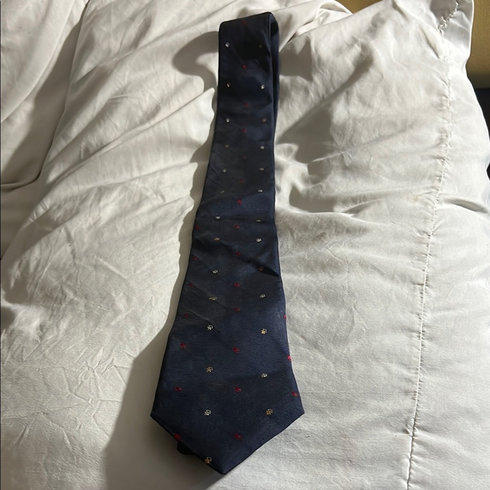 Elegant Navy Blue Tie with Subtle Accents